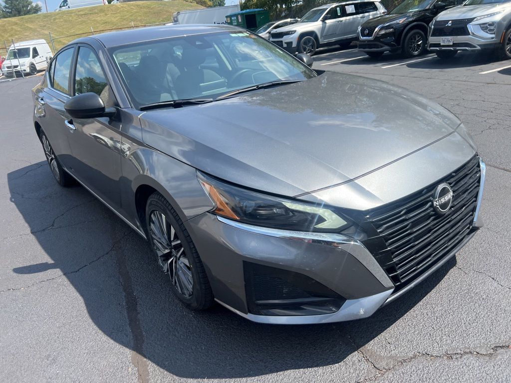 Thumbnail: 2024 Nissan Altima - 3