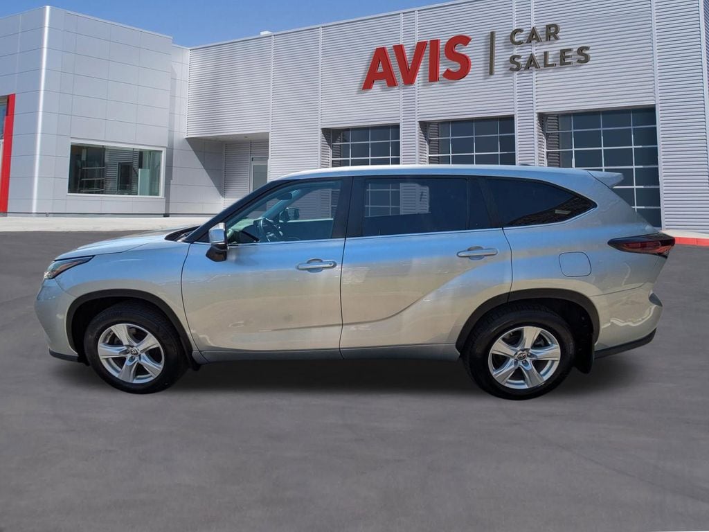 Thumbnail: 2024 Toyota Highlander - 10