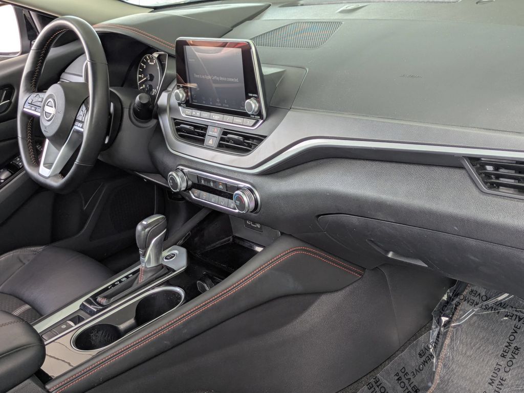 2025 Nissan Altima SR - Photo 31