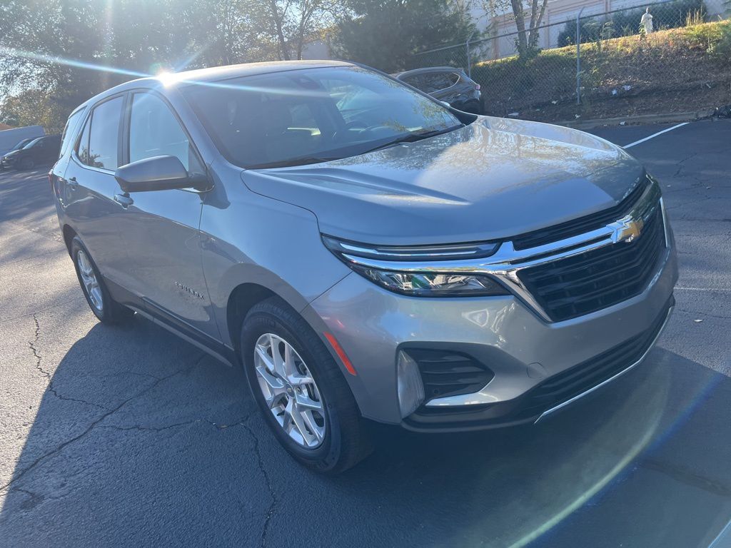2024 Chevrolet Equinox photo 3