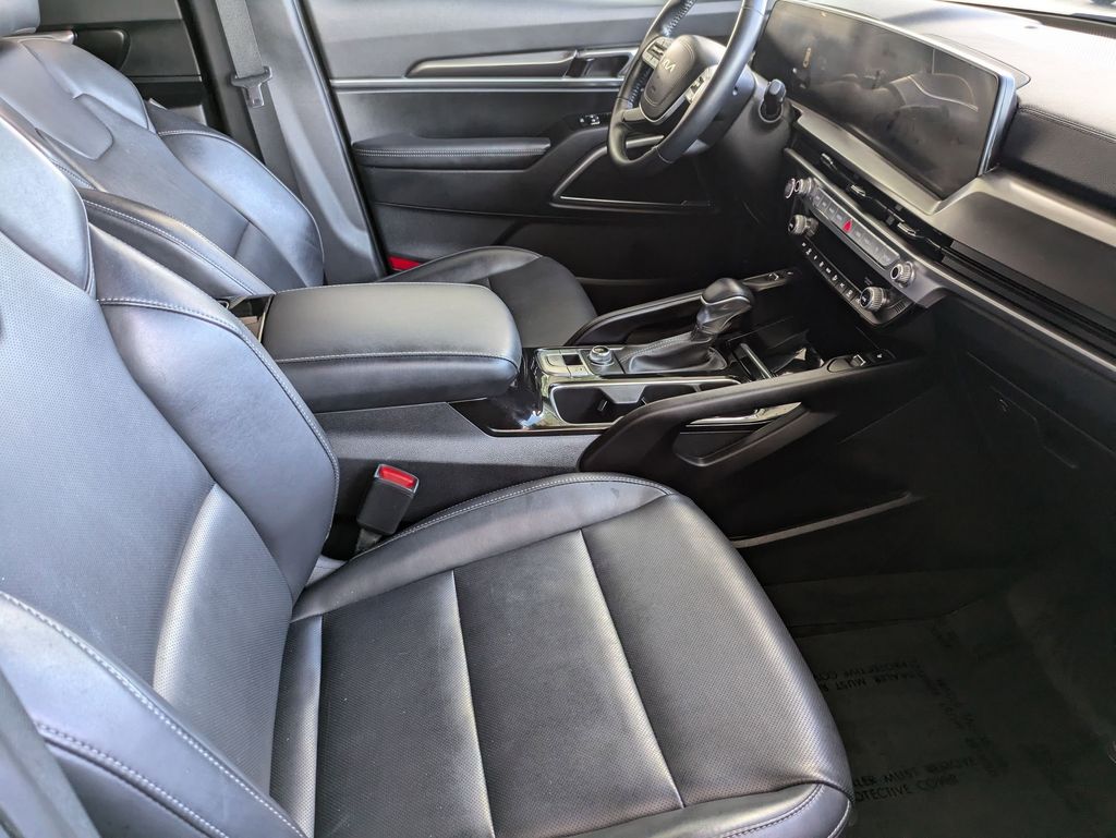 Thumbnail: 2025 Kia Telluride - 32