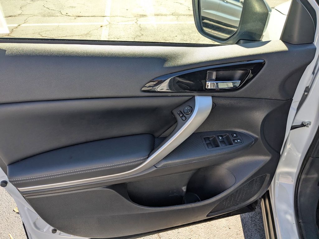 Thumbnail: 2025 Mitsubishi Eclipse Cross - 11