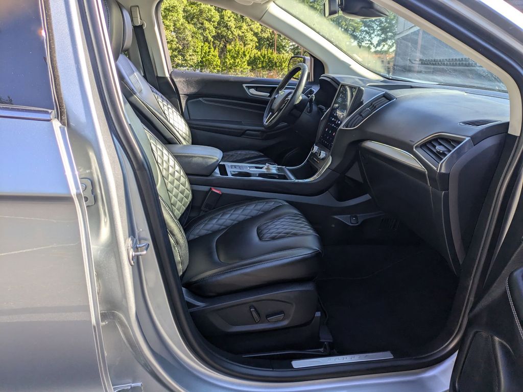 2024 Ford Edge Titanium 33
