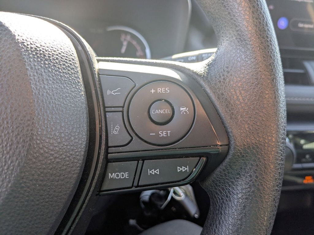 Thumbnail: 2024 Toyota RAV4 - 16