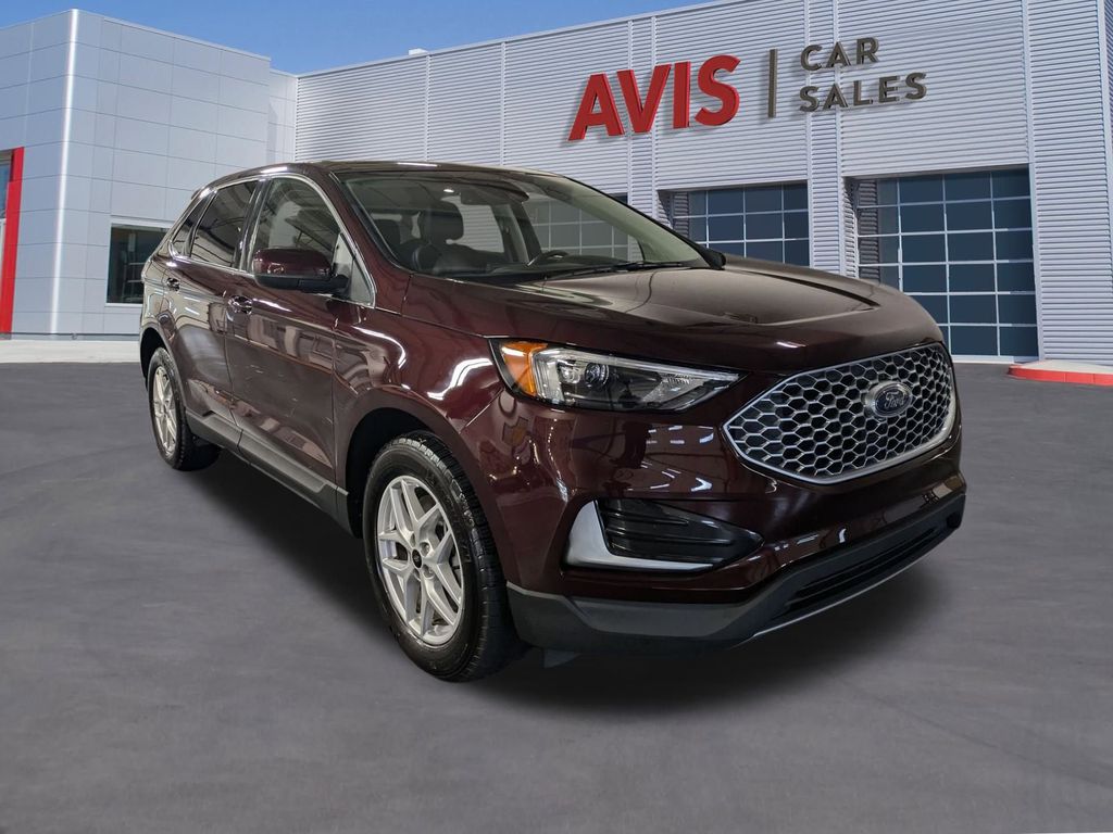 2024 Ford Edge  3