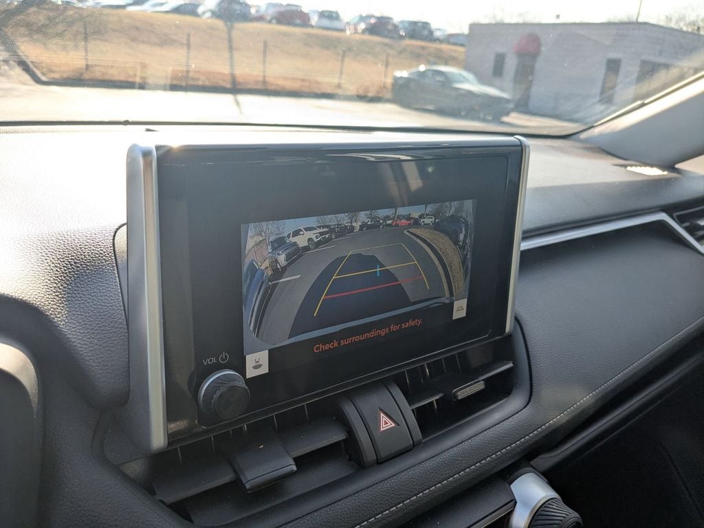 Thumbnail: 2024 Toyota RAV4 - 17