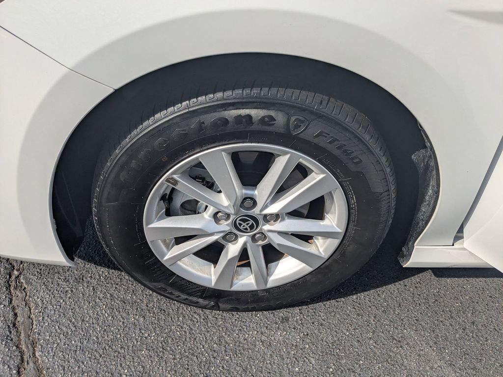 Thumbnail: 2025 Toyota Camry - 36