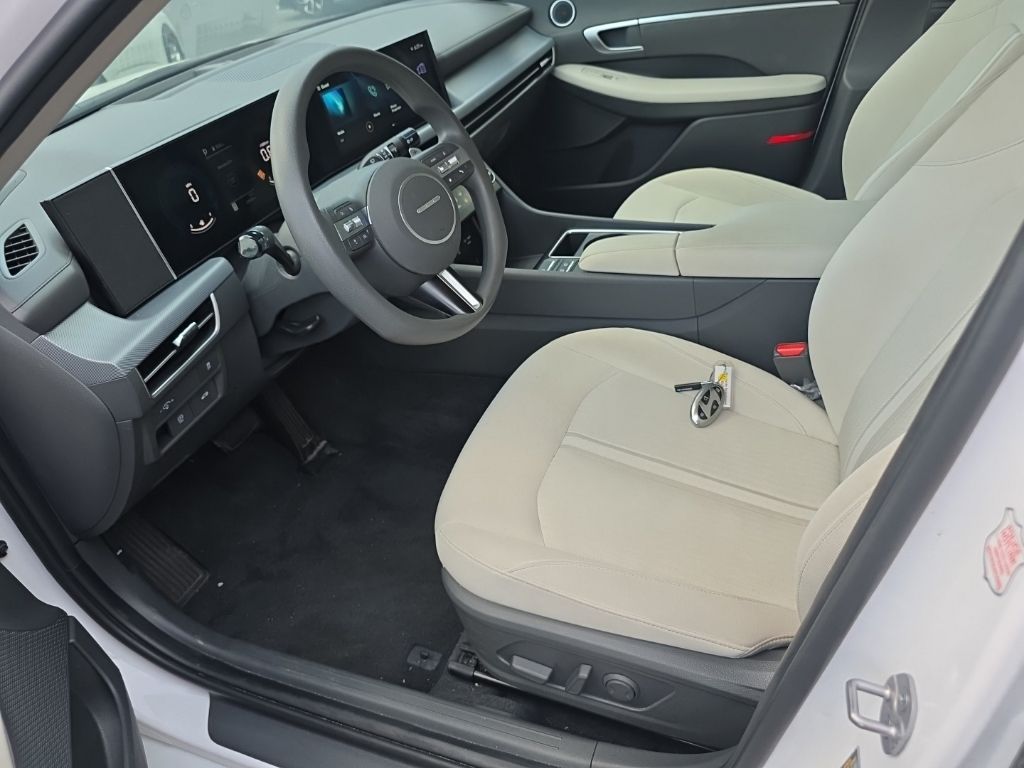 Thumbnail: 2025 Hyundai Sonata - 4