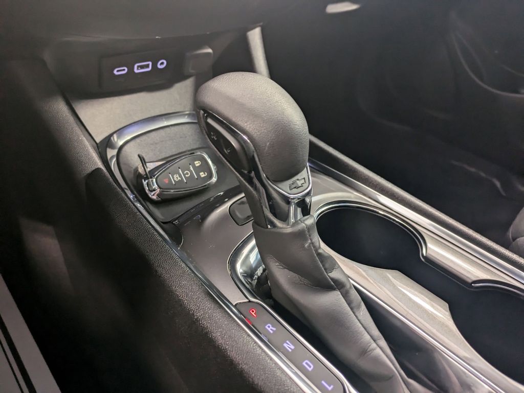 Thumbnail: 2023 Chevrolet Malibu - 16