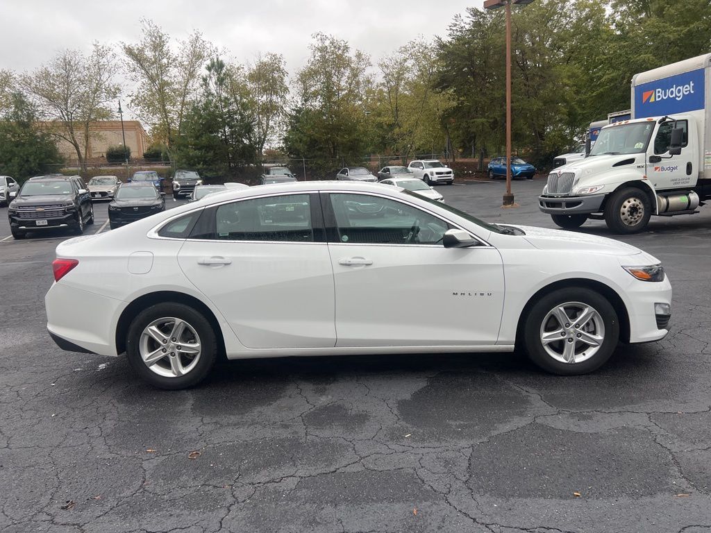 Thumbnail: 2024 Chevrolet Malibu - 10