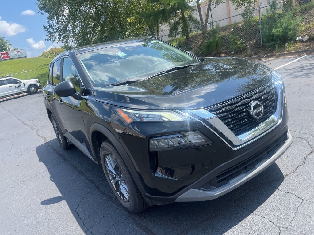 Thumbnail: 2023 Nissan Rogue - 3