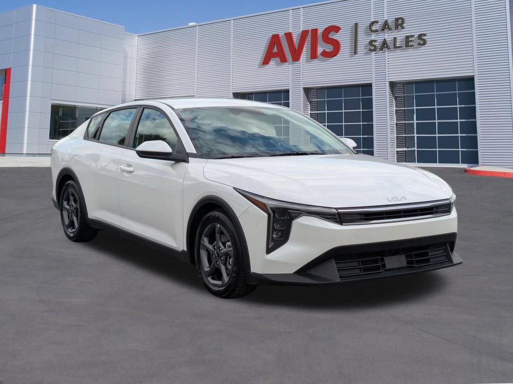 Thumbnail: 2025 Kia K4 - 3