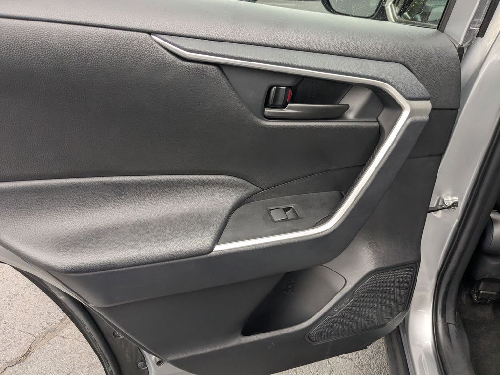 Thumbnail: 2025 Toyota RAV4 - 26