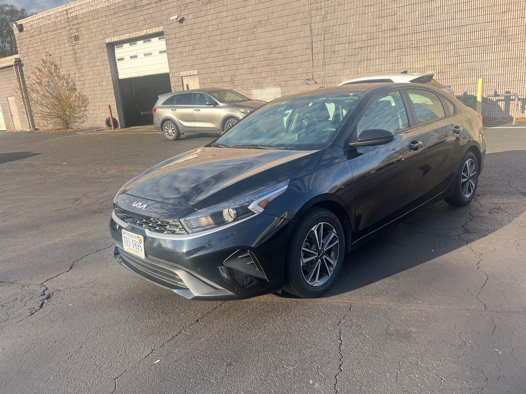 2023 Kia Forte LXS's photo