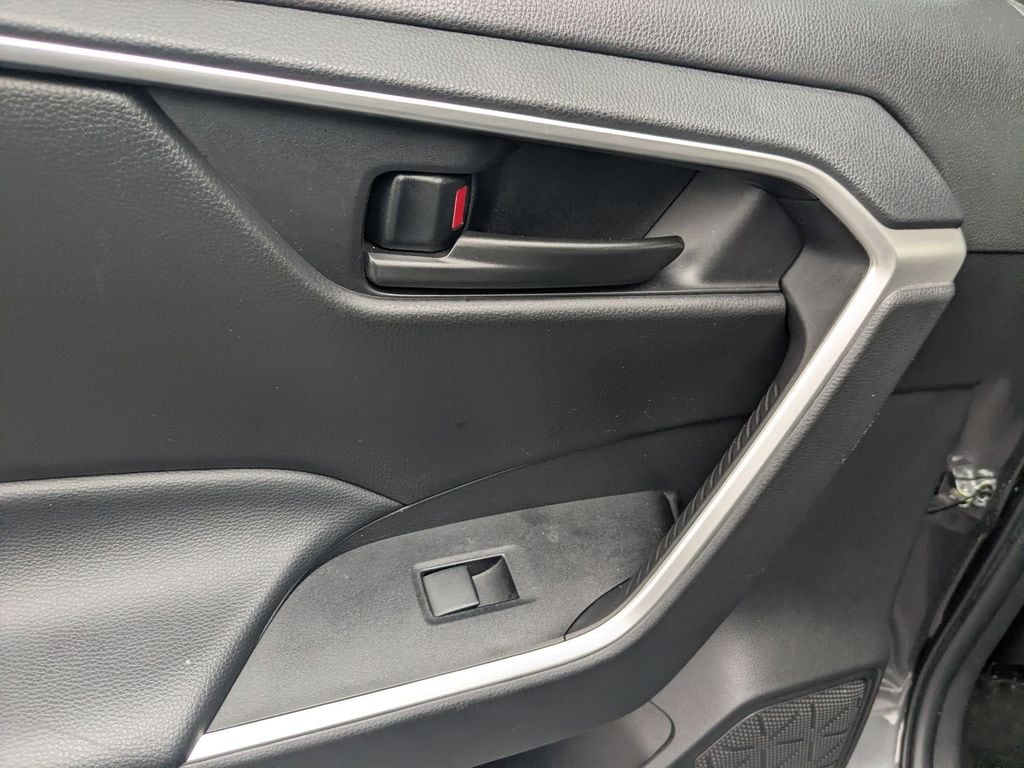 Thumbnail: 2024 Toyota RAV4 - 27