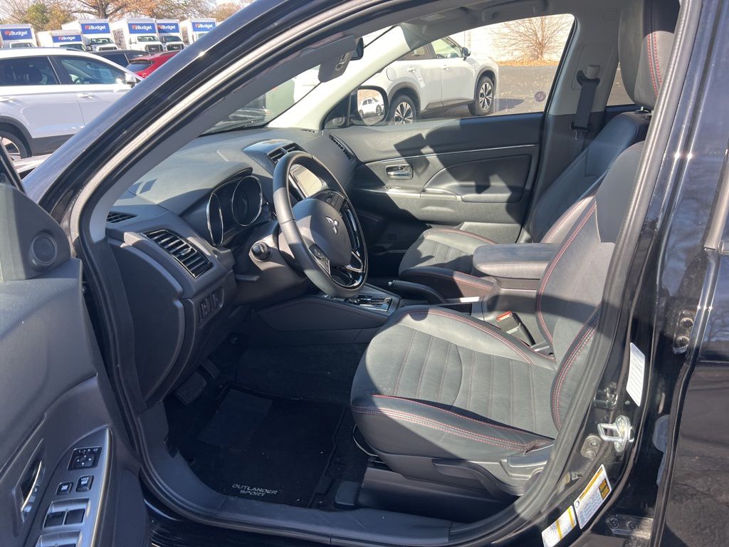 Thumbnail: 2024 Mitsubishi Outlander Sport - 4