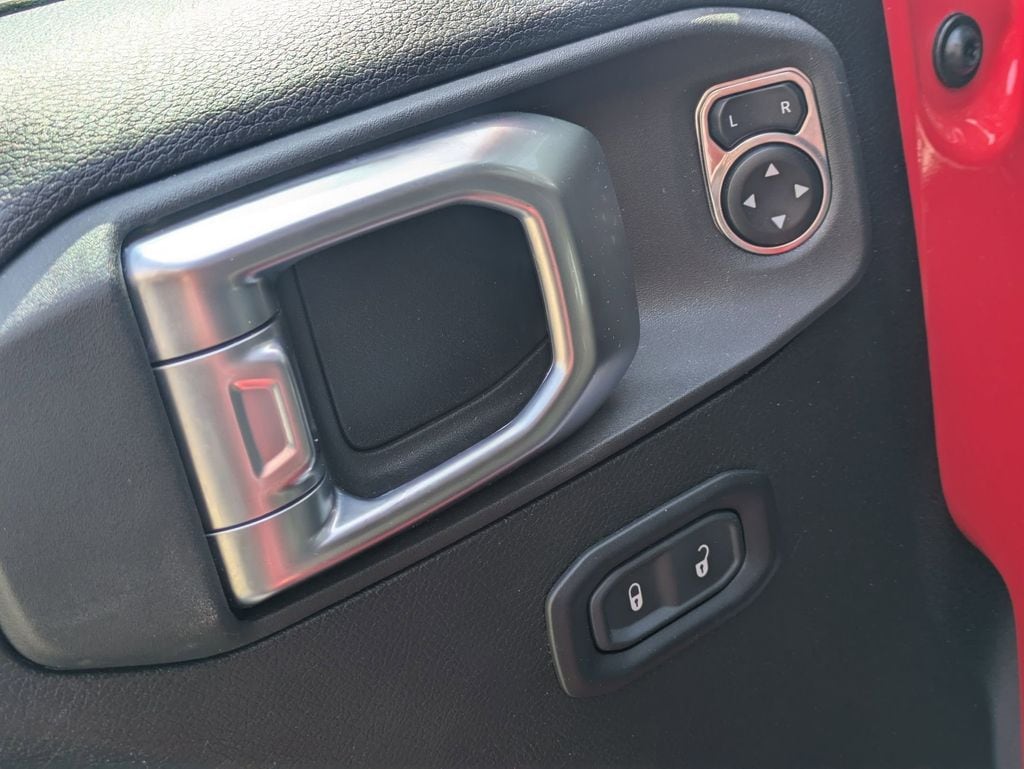 Thumbnail: 2025 Jeep Wrangler - 13
