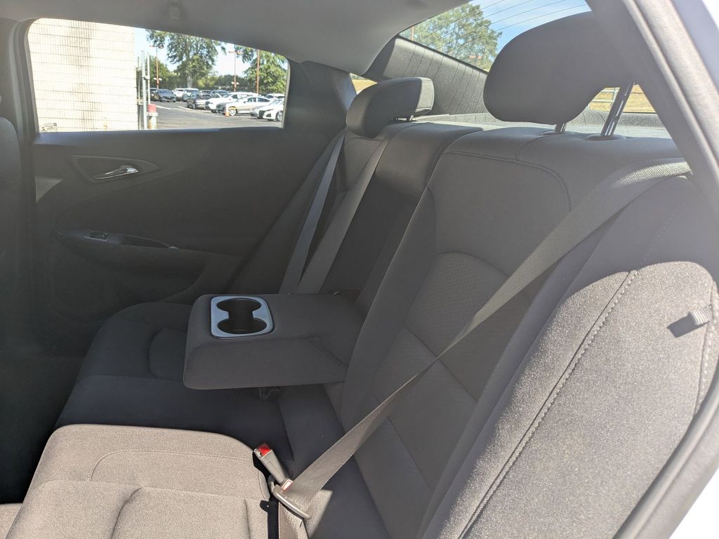 Thumbnail: 2024 Chevrolet Malibu - 26