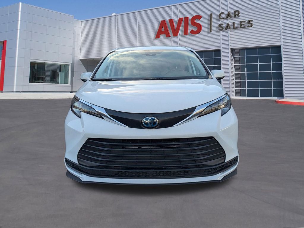 Thumbnail: 2024 Toyota Sienna - 2