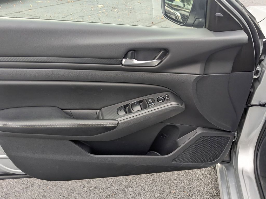 Thumbnail: 2024 Nissan Altima - 11