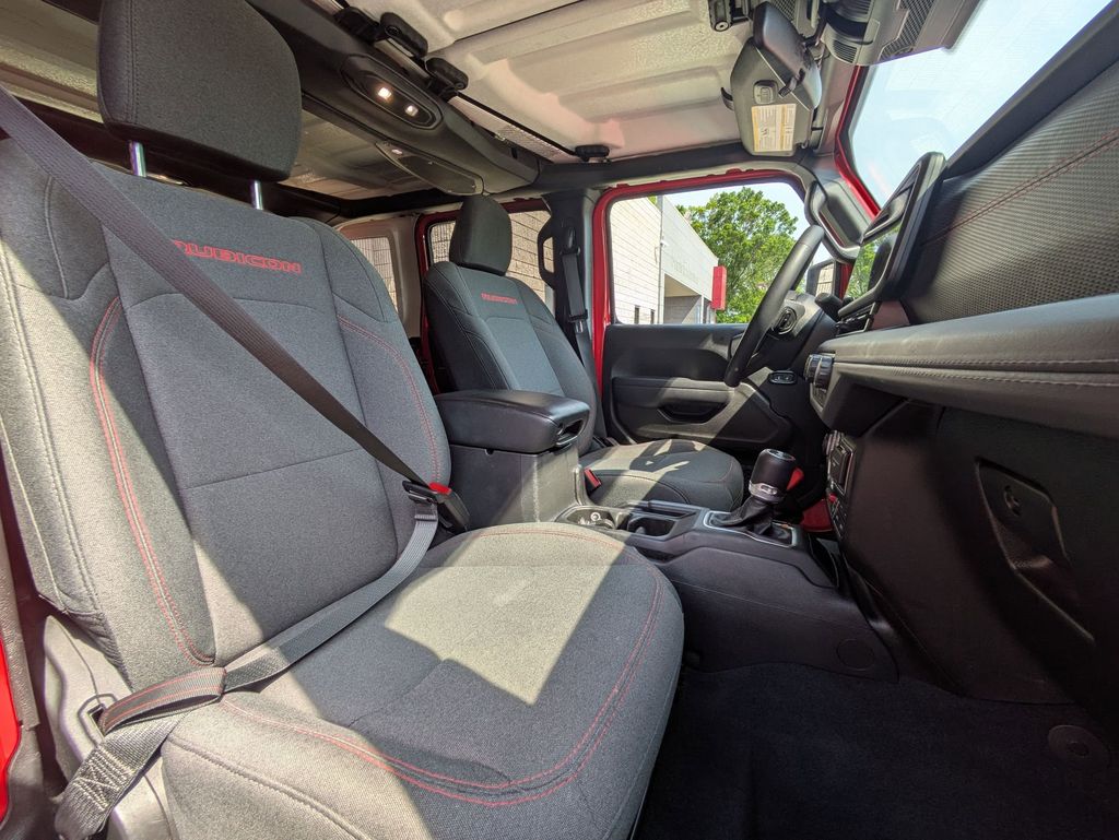 Thumbnail: 2025 Jeep Wrangler - 28