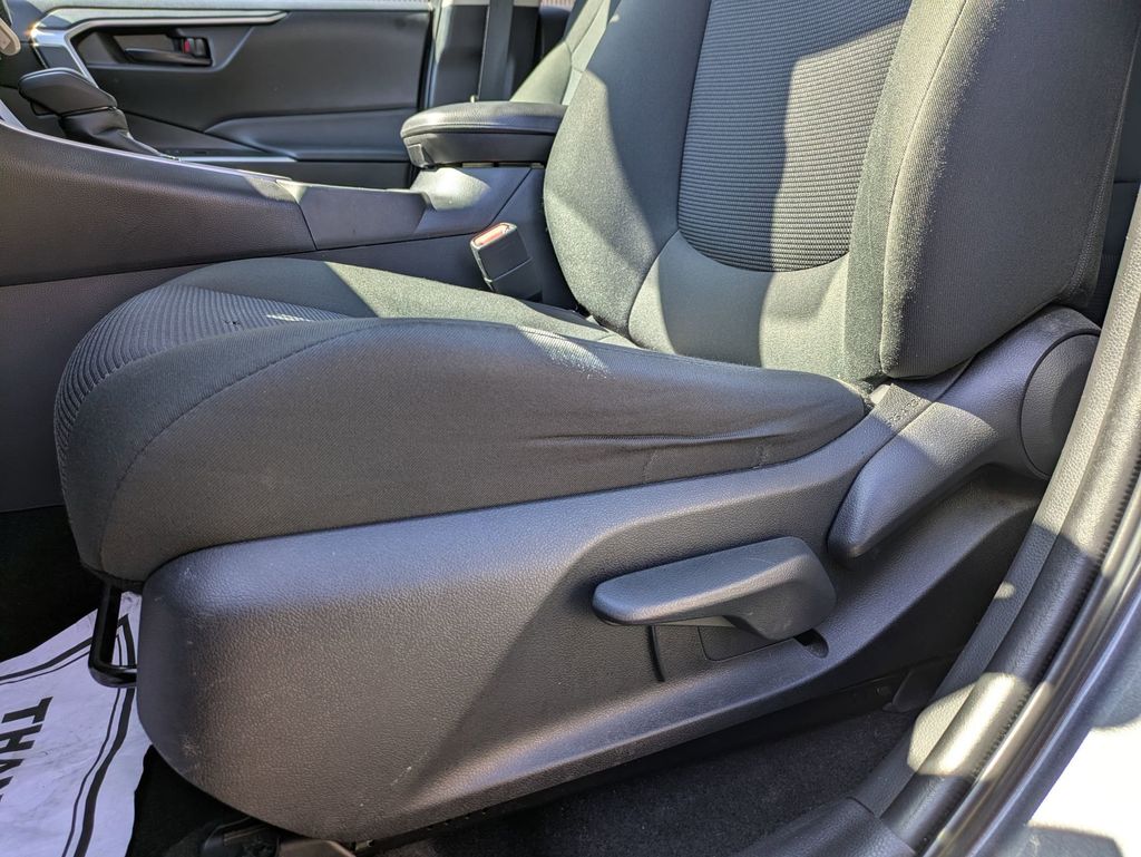 Thumbnail: 2024 Toyota RAV4 - 45