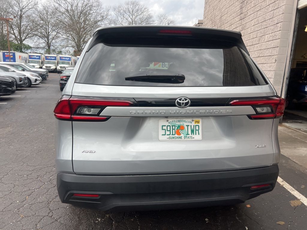 Thumbnail: 2025 Toyota Grand Highlander - 12