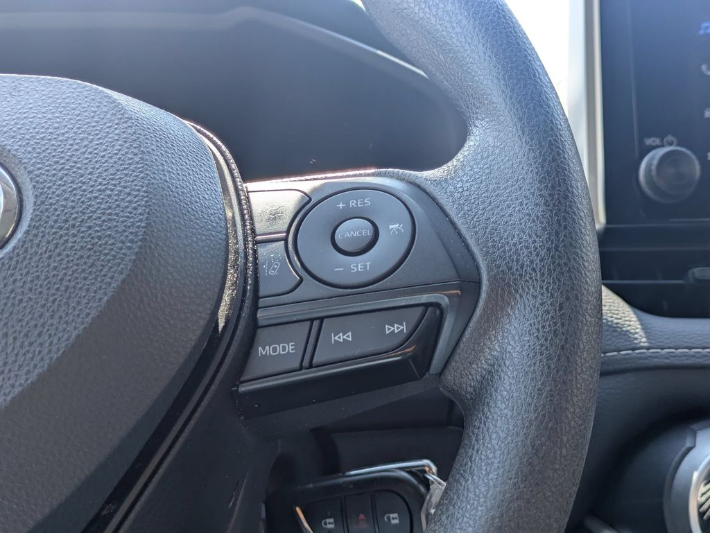 Thumbnail: 2025 Toyota RAV4 - 24