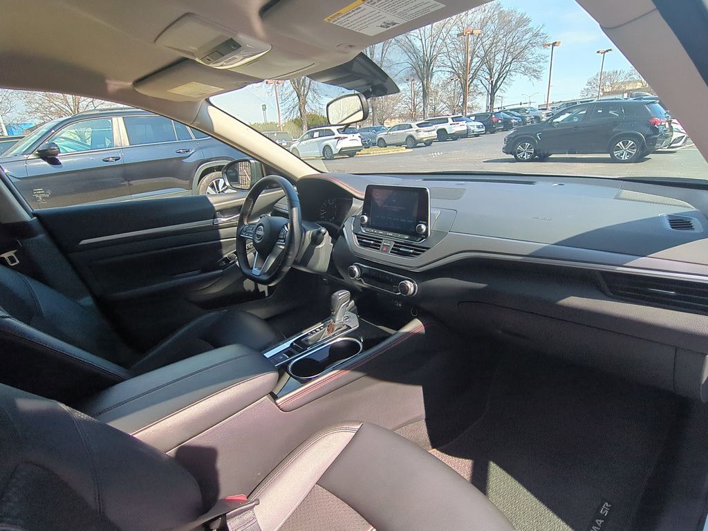 Thumbnail: 2025 Nissan Altima - 31