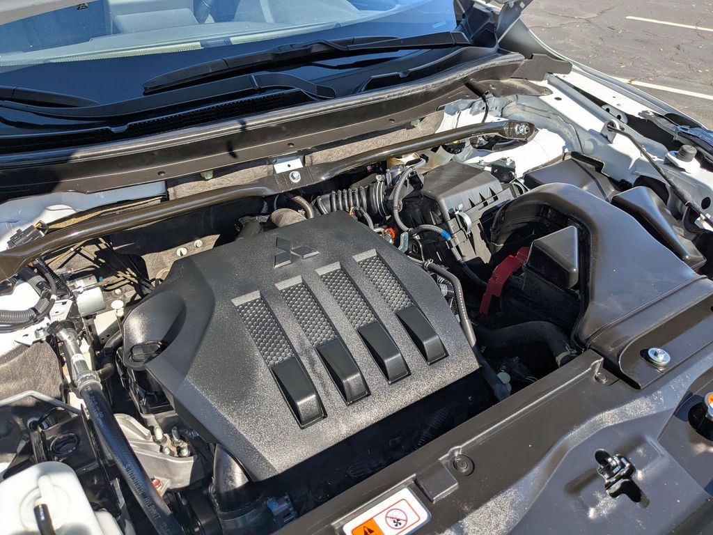 Thumbnail: 2025 Mitsubishi Eclipse Cross - 36