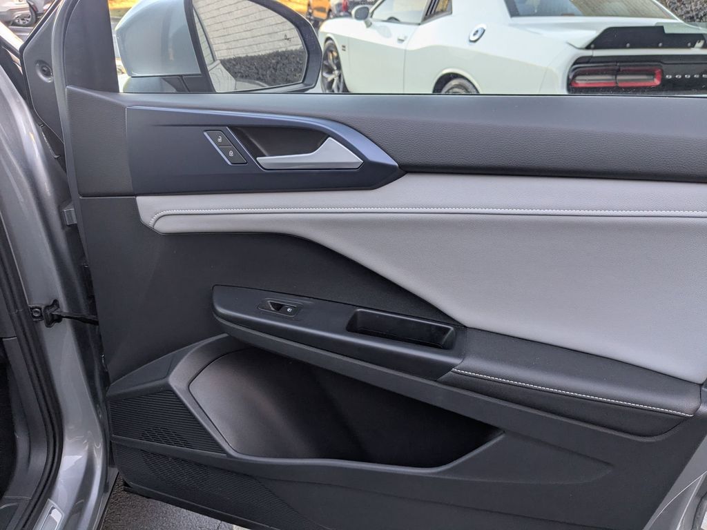 Thumbnail: 2024 Volkswagen Taos - 32