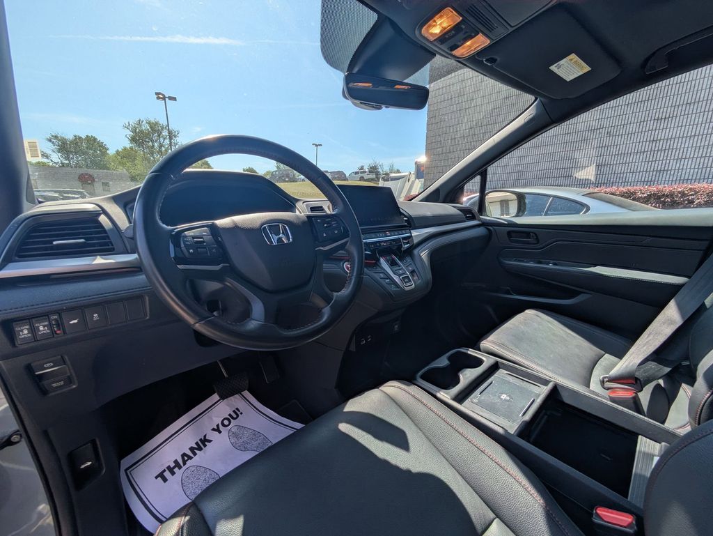 Thumbnail: 2025 Honda Odyssey - 15