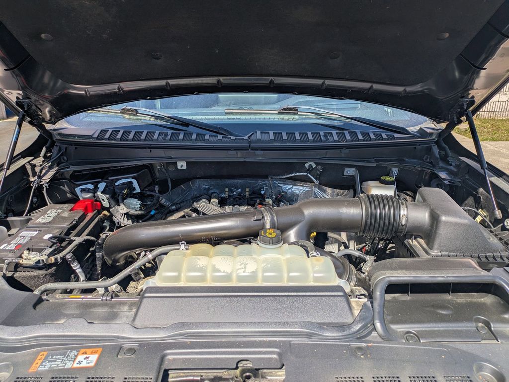 Thumbnail: 2023 Lincoln Navigator - 34