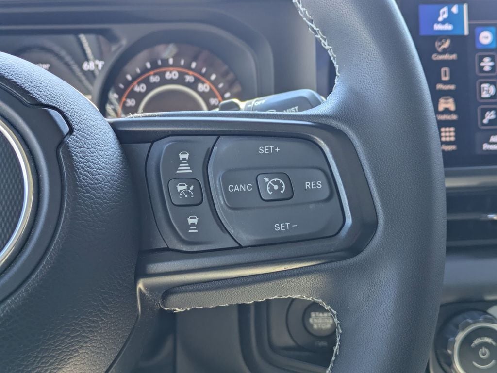 Thumbnail: 2025 Jeep Wrangler - 23