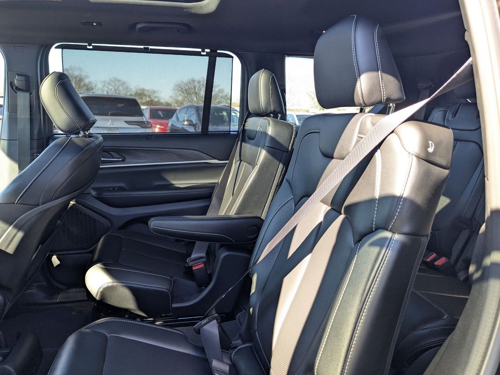 Thumbnail: 2024 Jeep Grand Cherokee L - 27