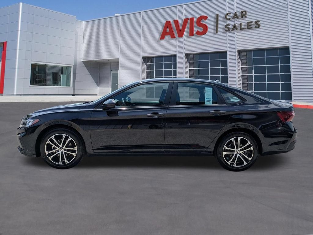 Thumbnail: 2025 Volkswagen Jetta - 10