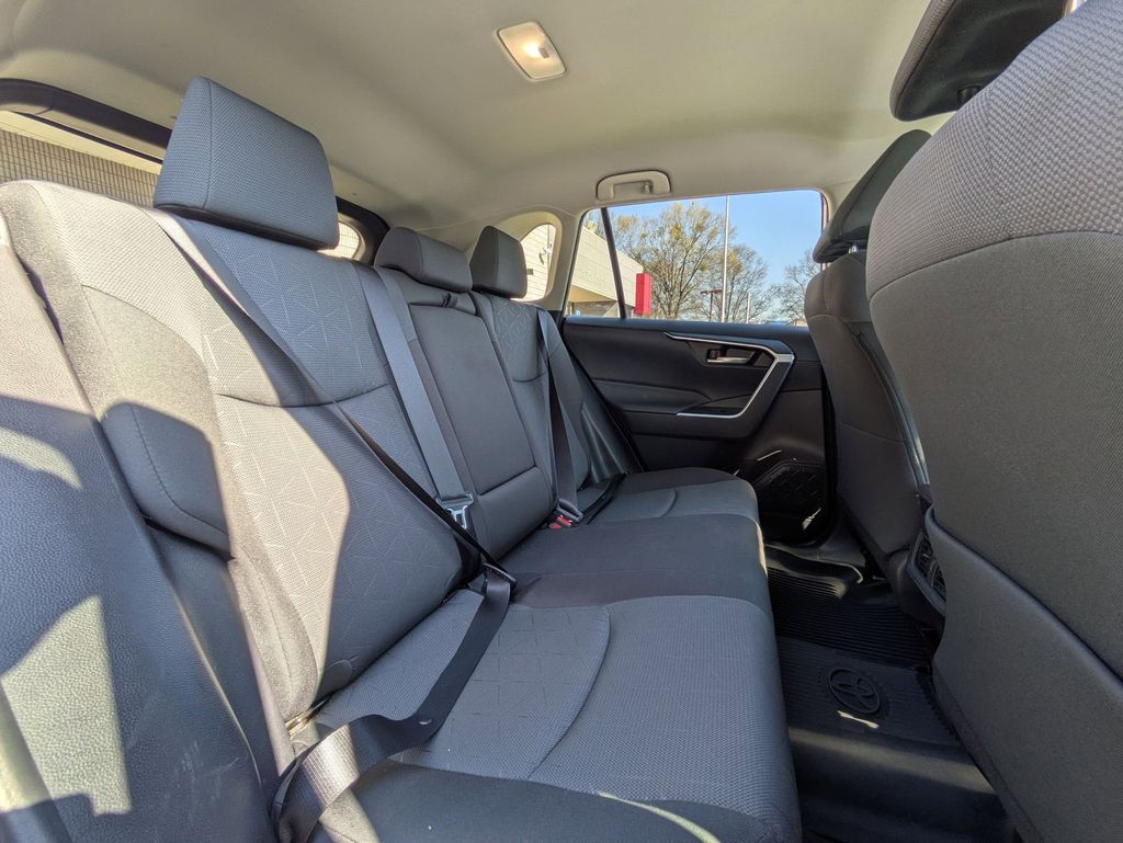 Thumbnail: 2025 Toyota RAV4 - 25