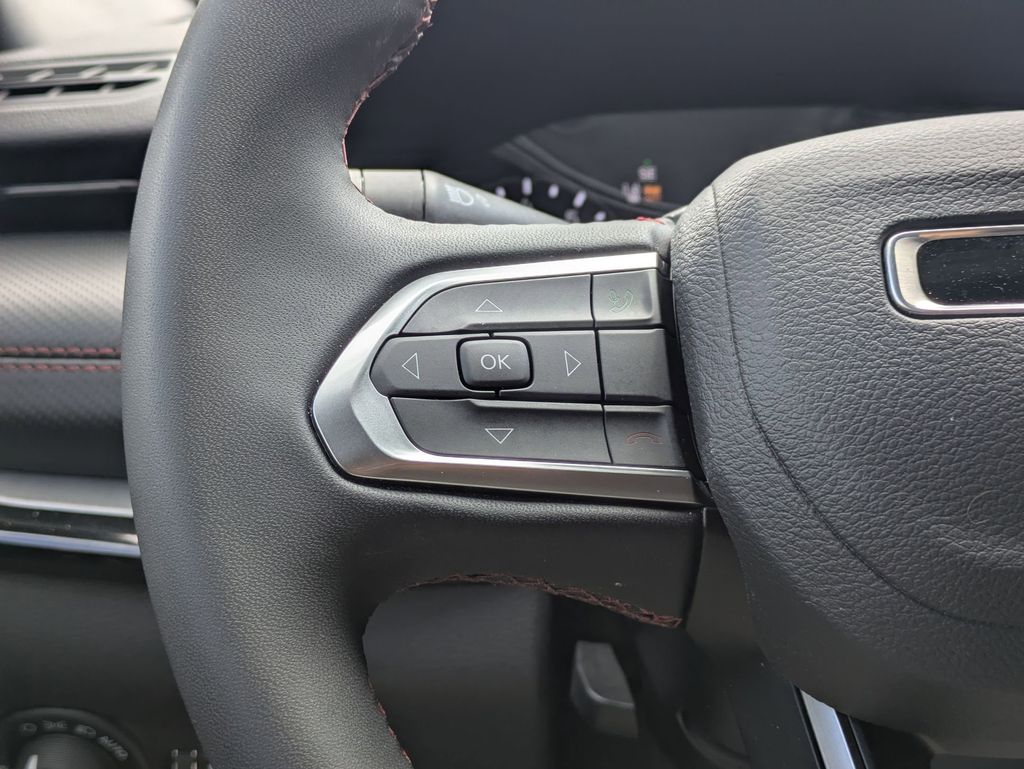Thumbnail: 2025 Jeep Compass - 22