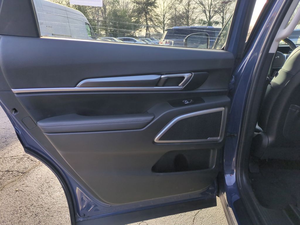 Thumbnail: 2025 Kia Telluride - 27