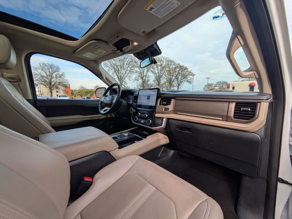 Thumbnail: 2024 Ford Expedition MAX - 32