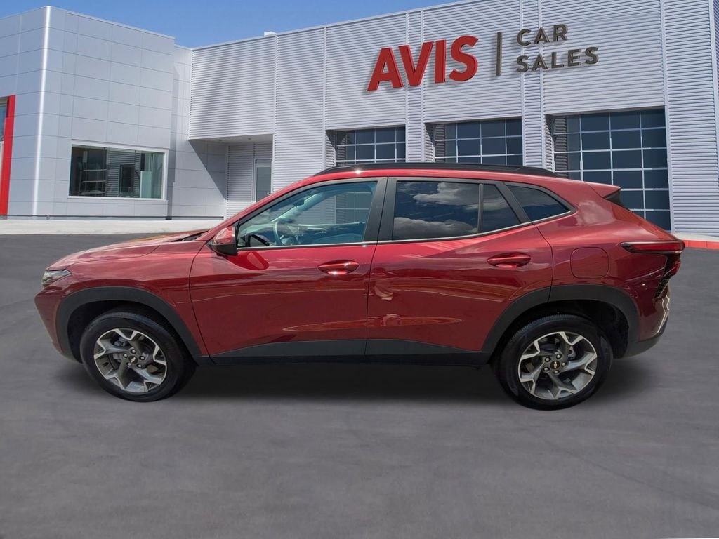 Thumbnail: 2025 Chevrolet Trax - 10