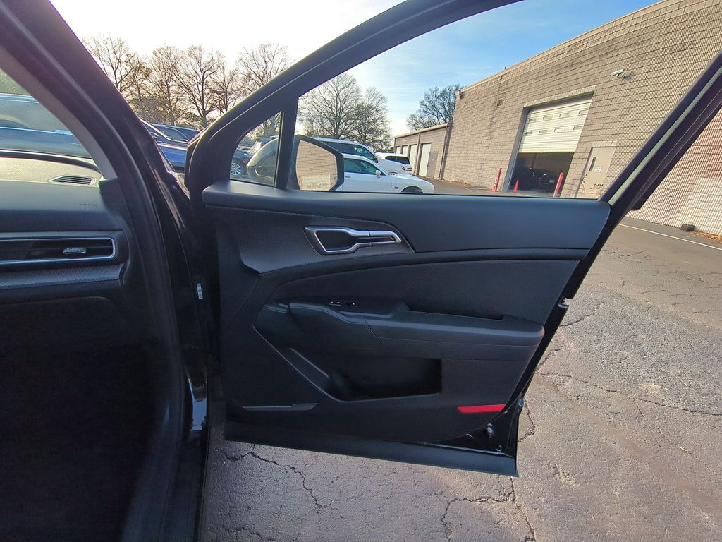 Thumbnail: 2024 Kia Sportage - 33