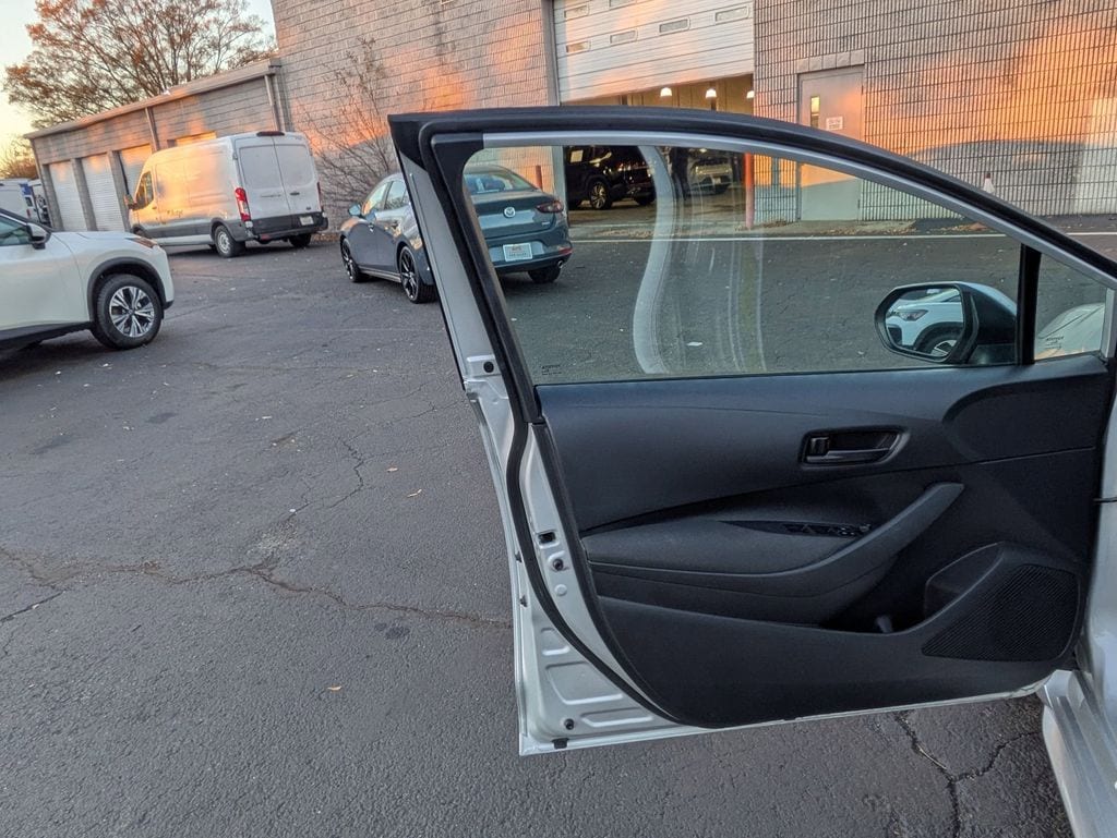 Thumbnail: 2025 Toyota Corolla - 11