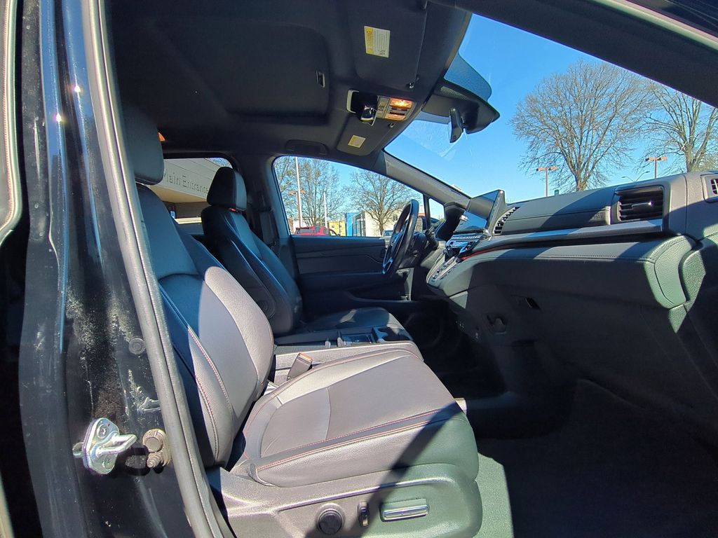 Thumbnail: 2025 Honda Odyssey - 31
