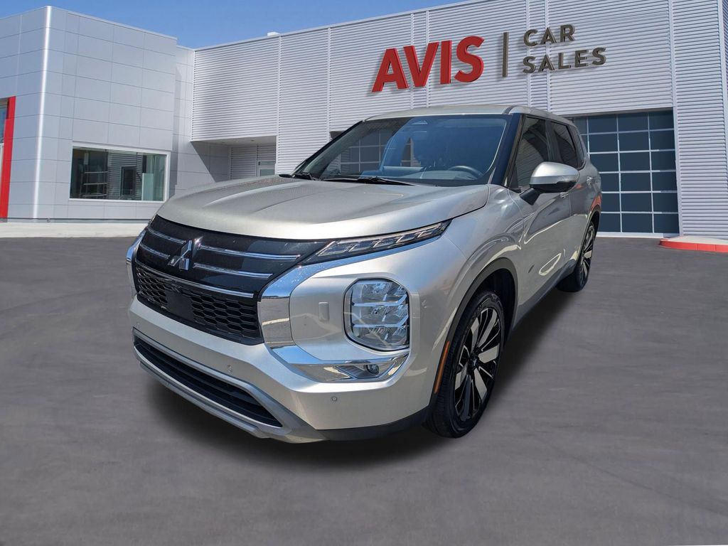 2025 Mitsubishi Outlander SE S-AWC's photo