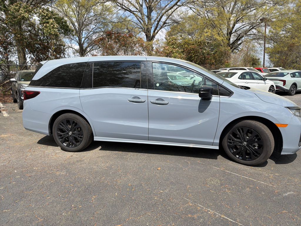 Thumbnail: 2025 Honda Odyssey - 4