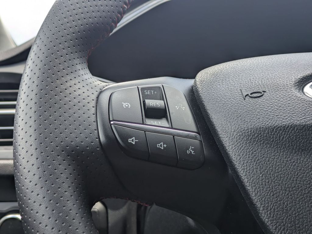 2025 Ford Escape ST-Line - Photo 22