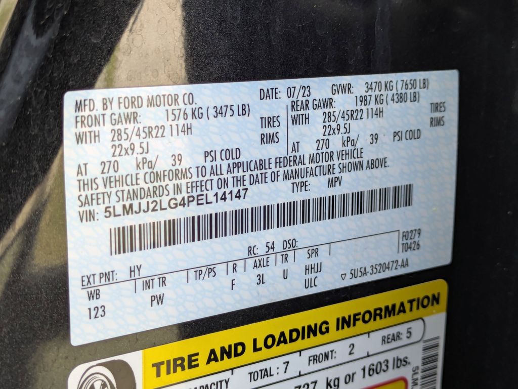 Thumbnail: 2023 Lincoln Navigator - 35