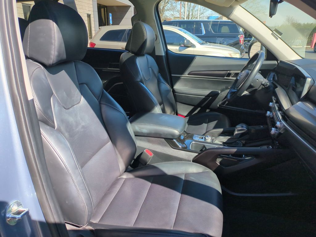 Thumbnail: 2025 Kia Telluride - 32