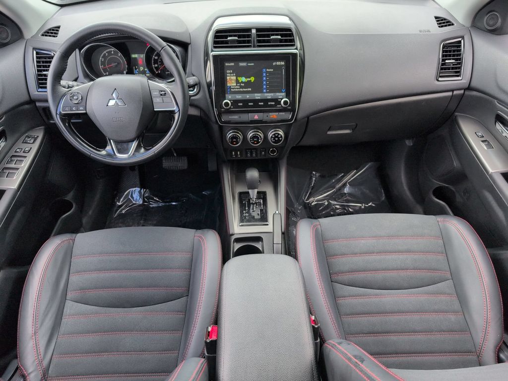 Thumbnail: 2025 Mitsubishi Outlander Sport - 25